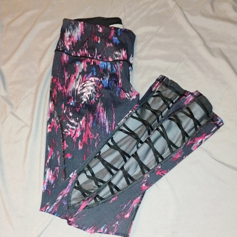Chic Multicolor Patterned Leggings with Mesh Detail